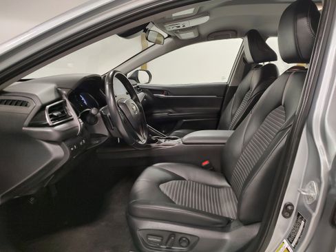 Used 2023 Toyota Camry SE image 10