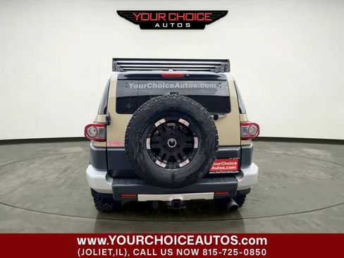 Used 2012 Toyota FJ Cruiser 4WD w/ Upgrade Pkg image 4