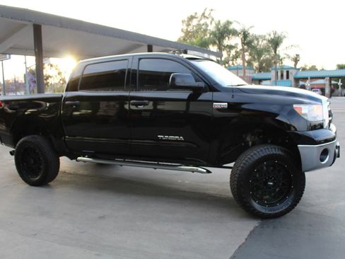 Used 2012 Toyota Tundra 2WD CrewMax w/ Tow Pkg image 6