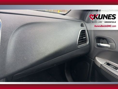 Used 2012 Chrysler 200 Limited FWD image 27