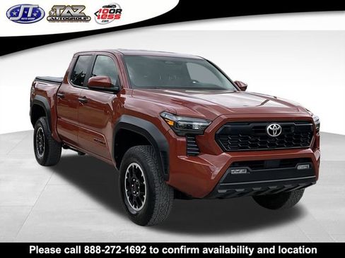 Used 2025 Toyota Tacoma TRD Off-Road AWD/4WD image 1