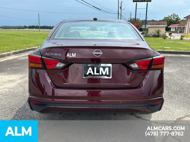 Used 2025 Nissan Altima 2.5 SV FWD image 6