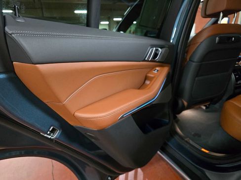 Used 2026 BMW X5 xDrive50e image 15