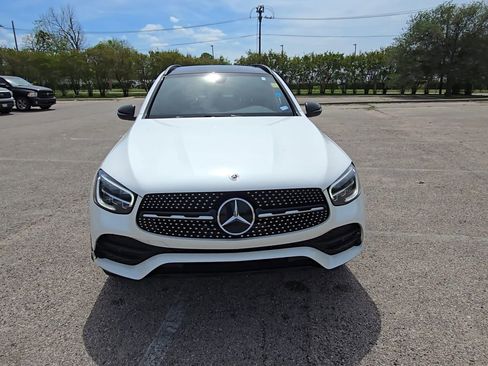 Used 2021 Mercedes-Benz GLC 300 4MATIC image 3
