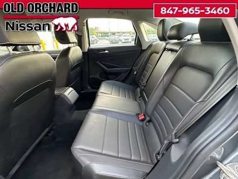 Used 2024 Volkswagen Jetta SE FWD image 12