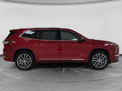 Used 2025 Buick Enclave Avenir w/ Super Cruise Package AWD/4WD image 2