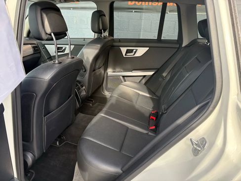 Used 2010 Mercedes-Benz GLK 350 4MATIC image 22