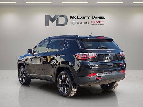 Used 2018 Jeep Compass Trailhawk image 4