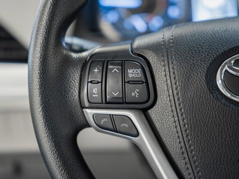 Used 2020 Toyota Sienna L image 26