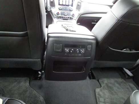 Used 2020 GMC Yukon Denali w/ Denali Ultimate Package RWD image 16