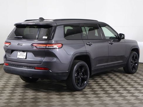 Used 2023 Jeep Grand Cherokee L Laredo AWD/4WD image 11