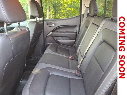 Used 2022 GMC Canyon AT4 w/ Driver Alert Package AWD/4WD image 9