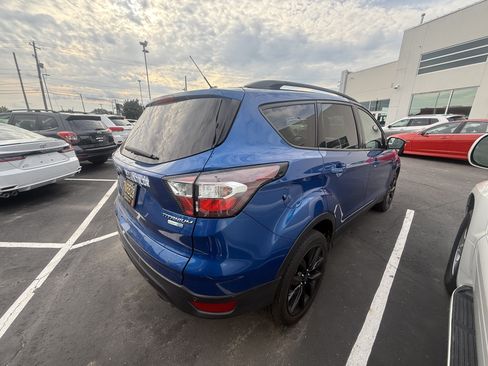 Used 2017 Ford Escape Titanium w/ Canadian Touring Package AWD/4WD image 3