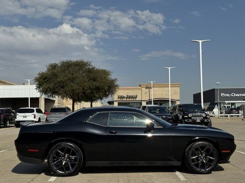 Used 2021 Dodge Challenger SXT w/ Blacktop Package RWD image 3