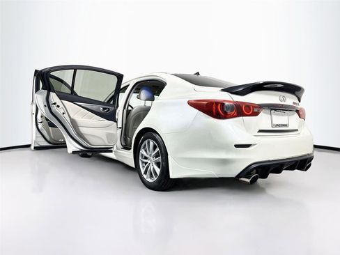 Used 2017 INFINITI Q50 3.0t Premium w/ Cargo Package (L95) RWD image 20