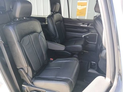 Used 2024 Jeep Wagoneer Series II AWD/4WD image 24