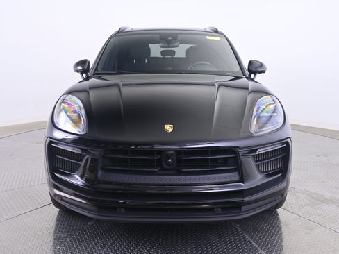 Used 2023 Porsche Macan S AWD/4WD image 10