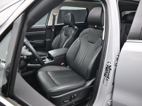 Used 2025 Kia Sorento S w/ Panoramic Sunroof Package FWD image 9