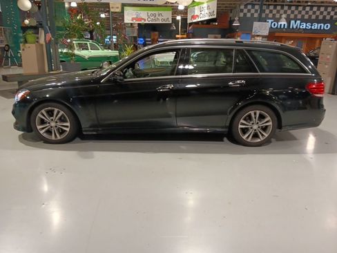 Used 2014 Mercedes-Benz E 350 4MATIC Wagon image 17