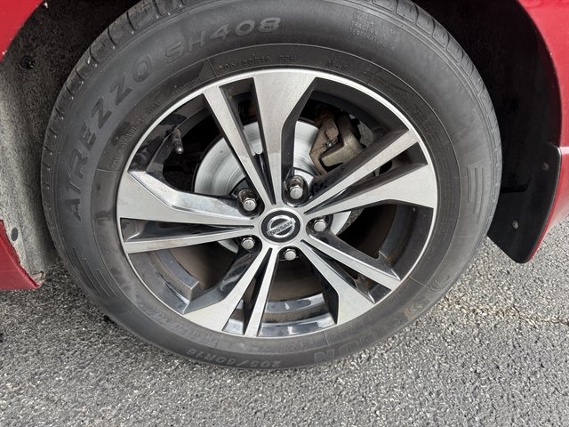 Used 2020 Nissan Sentra SV w/ Electronics Package FWD image 30