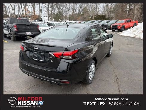 Used 2025 Nissan Versa S w/ Trunk Package FWD image 5