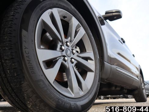 Used 2022 Ford Explorer XLT w/ Equipment Group 202A image 11