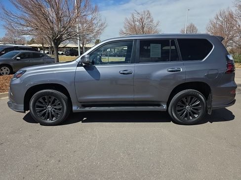 Used 2023 Lexus GX 460 Premium image 3