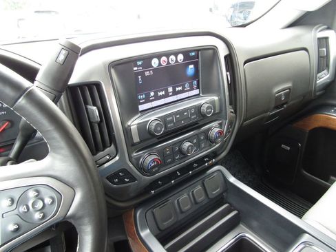 Used 2017 Chevrolet Silverado 1500 LTZ w/ Sport Package AWD/4WD image 28