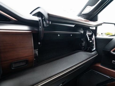 Used 2024 GMC Sierra 1500 Denali Ultimate image 44