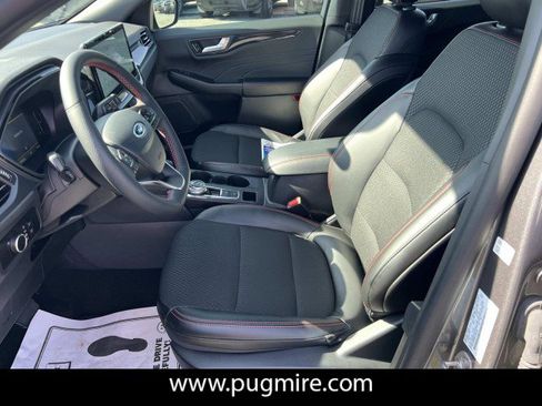 Used 2025 Ford Escape ST-Line w/ Tech Pack #1 image 9