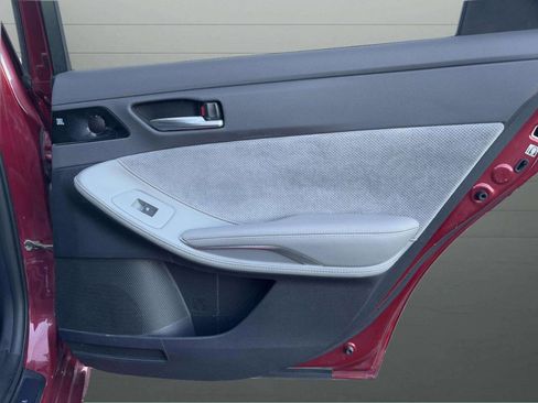 Used 2019 Toyota Avalon Touring w/ Advanced Safety Package image 22