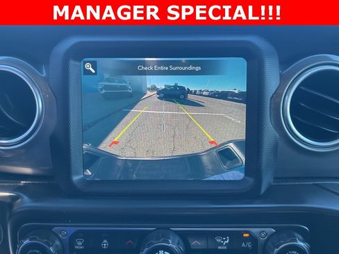 Used 2020 Jeep Gladiator Overland image 24