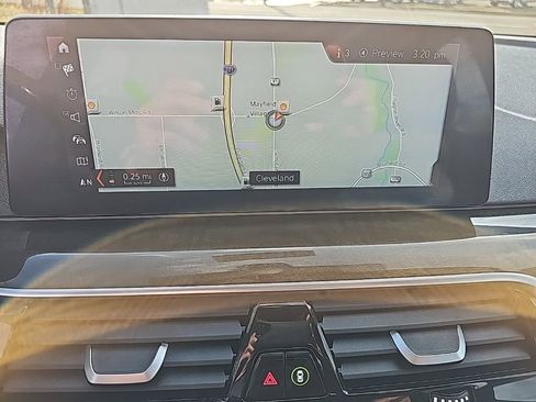 Used 2018 BMW 530i xDrive w/ Premium Package image 32