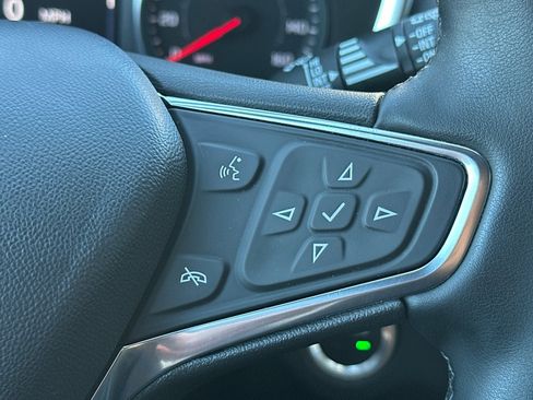 Used 2024 Chevrolet Equinox LT image 32