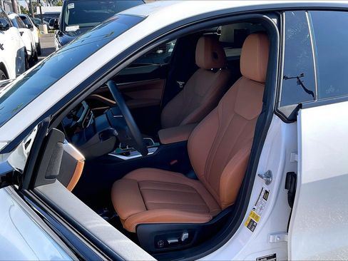Used 2023 BMW i4 eDrive35 w/ Premium Package RWD image 8