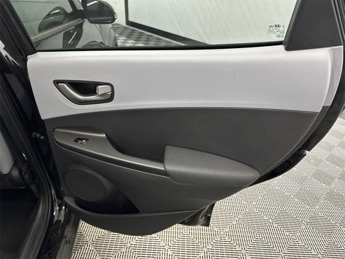 Used 2019 Hyundai Kona Ultimate image 17