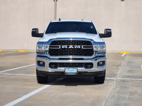 Used 2024 RAM 2500 Big Horn AWD/4WD image 2