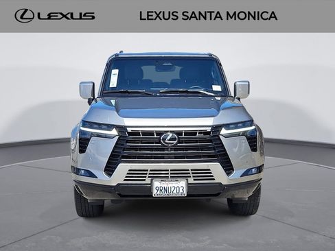 Used 2024 Lexus GX 550 w/ Accessory Package (2T) AWD/4WD image 2