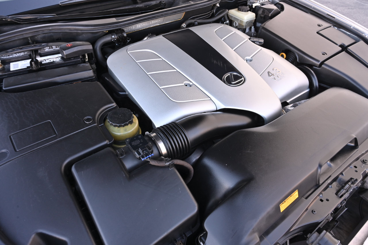 Used 2004 Lexus LS 430 w/ Modern Luxury Pkg RWD image 42