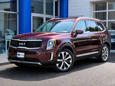 Used 2022 Kia Telluride S AWD/4WD image 1