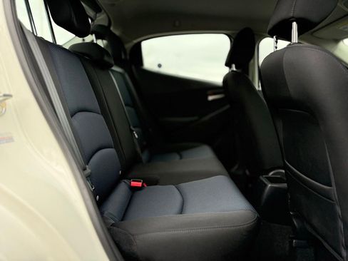 Used 2020 Toyota Yaris LE image 17