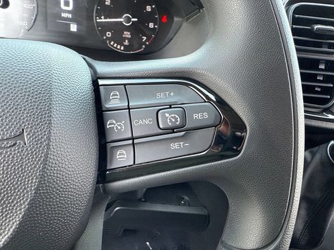 Used 2025 RAM ProMaster 2500 w/ Convenience Group FWD image 23