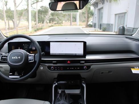 New 2026 Kia Sorento S w/ S Panoramic Sunroof Package image 23