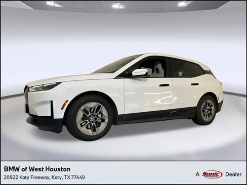 Certified 2022 BMW iX xDrive50 w/ Convenience Package image 1