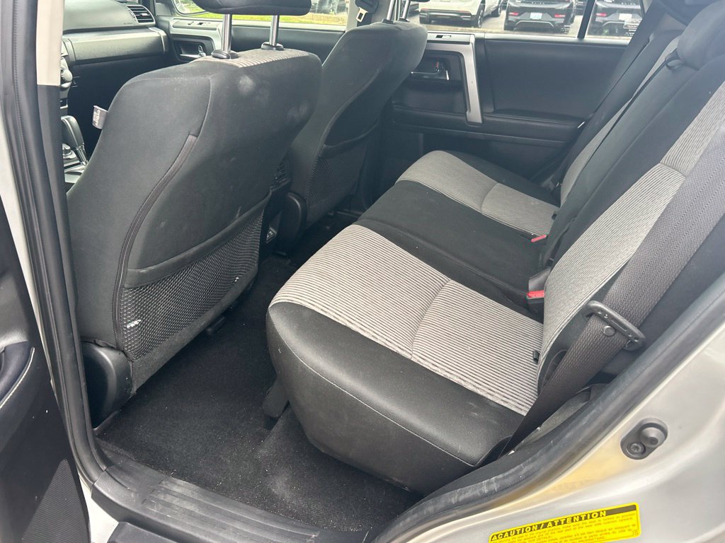Used 2022 Toyota 4Runner SR5 AWD/4WD image 10