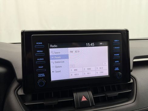 Used 2019 Toyota RAV4 LE image 17