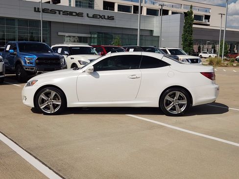 Used 2013 Lexus IS 250C w/ Luxury Pkg RWD image 4
