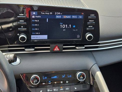 Used 2021 Hyundai Elantra SEL w/ Convenience Package FWD image 14