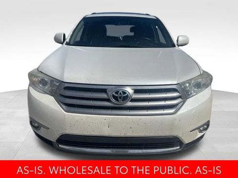Used 2013 Toyota Highlander SE image 3