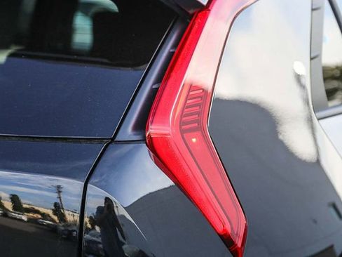 New 2026 Kia Niro LX FWD image 10